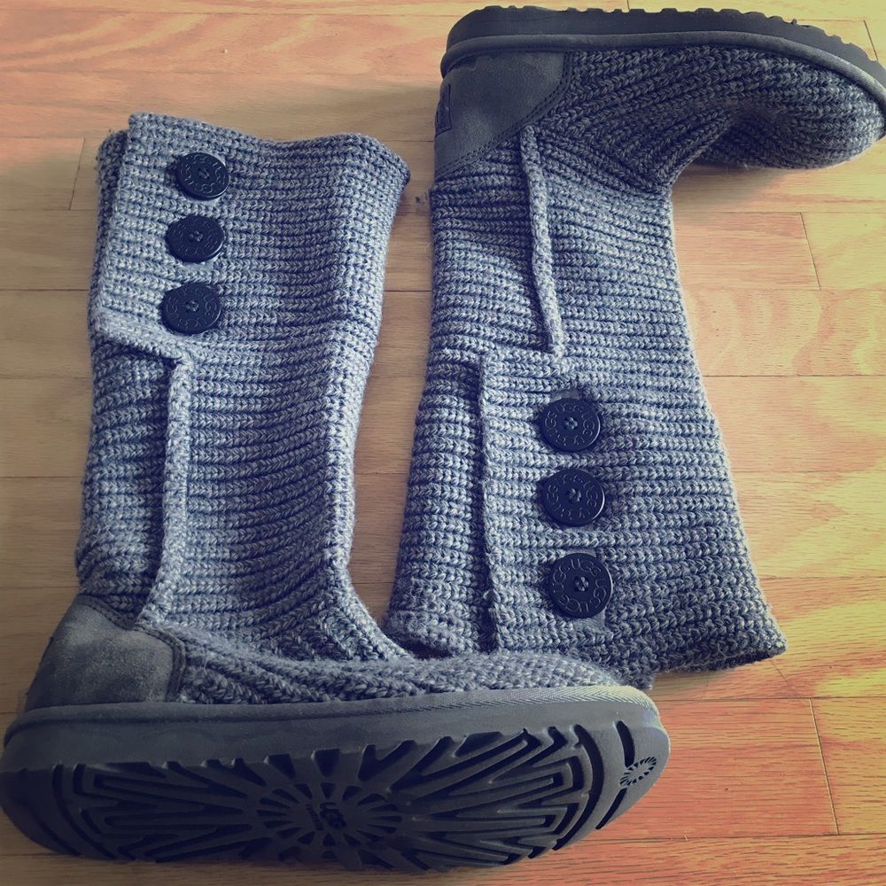 Gray knit UGGS